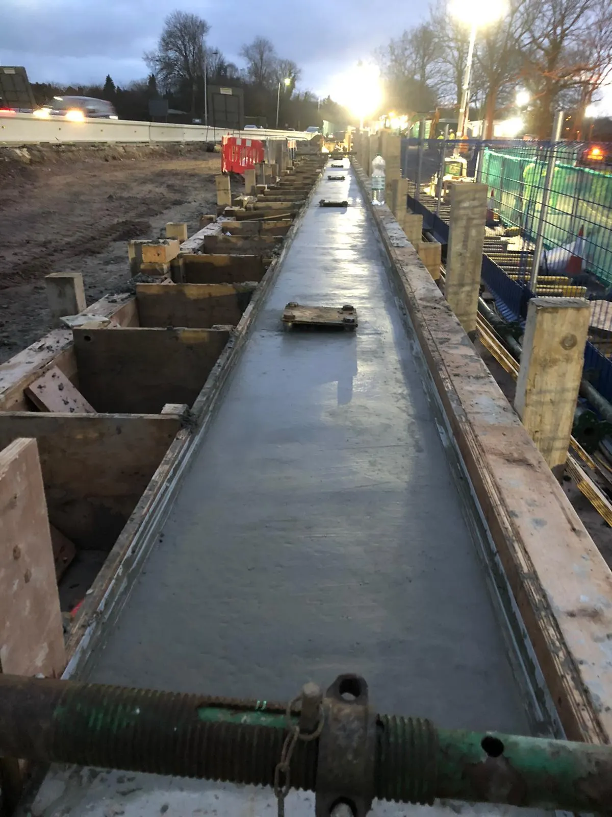 Capping Beam on the A3, Guildford — Guildford, Surrey, photo 4