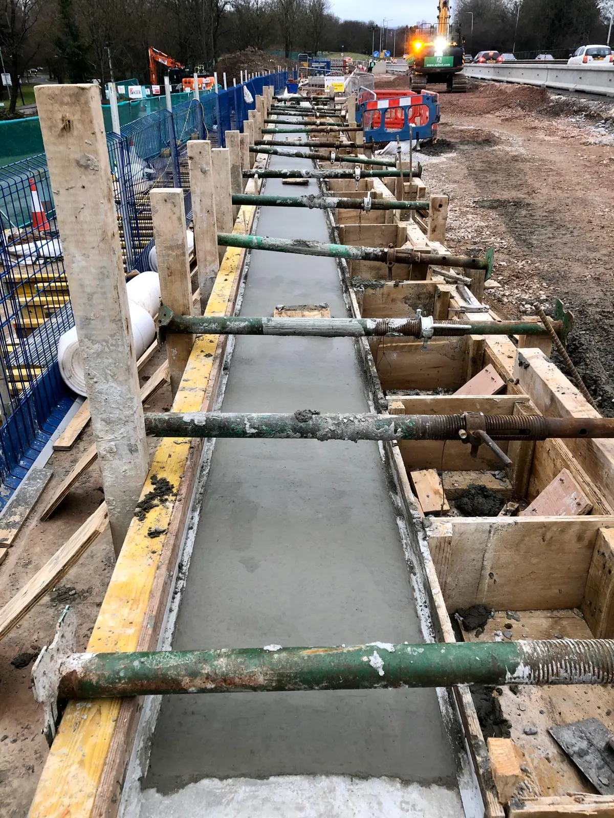 Capping Beam on the A3, Guildford — Guildford, Surrey, photo 5