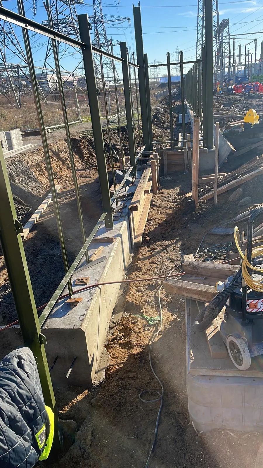 Concrete Beam, Dartford — Dartford, Kent, photo 3