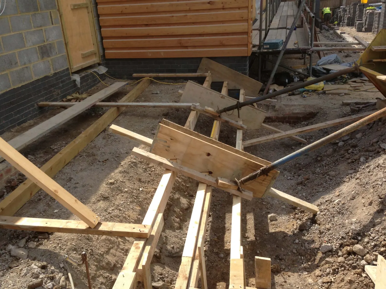 Concrete Steps, Chobham — Chobham, Surrey, photo 3