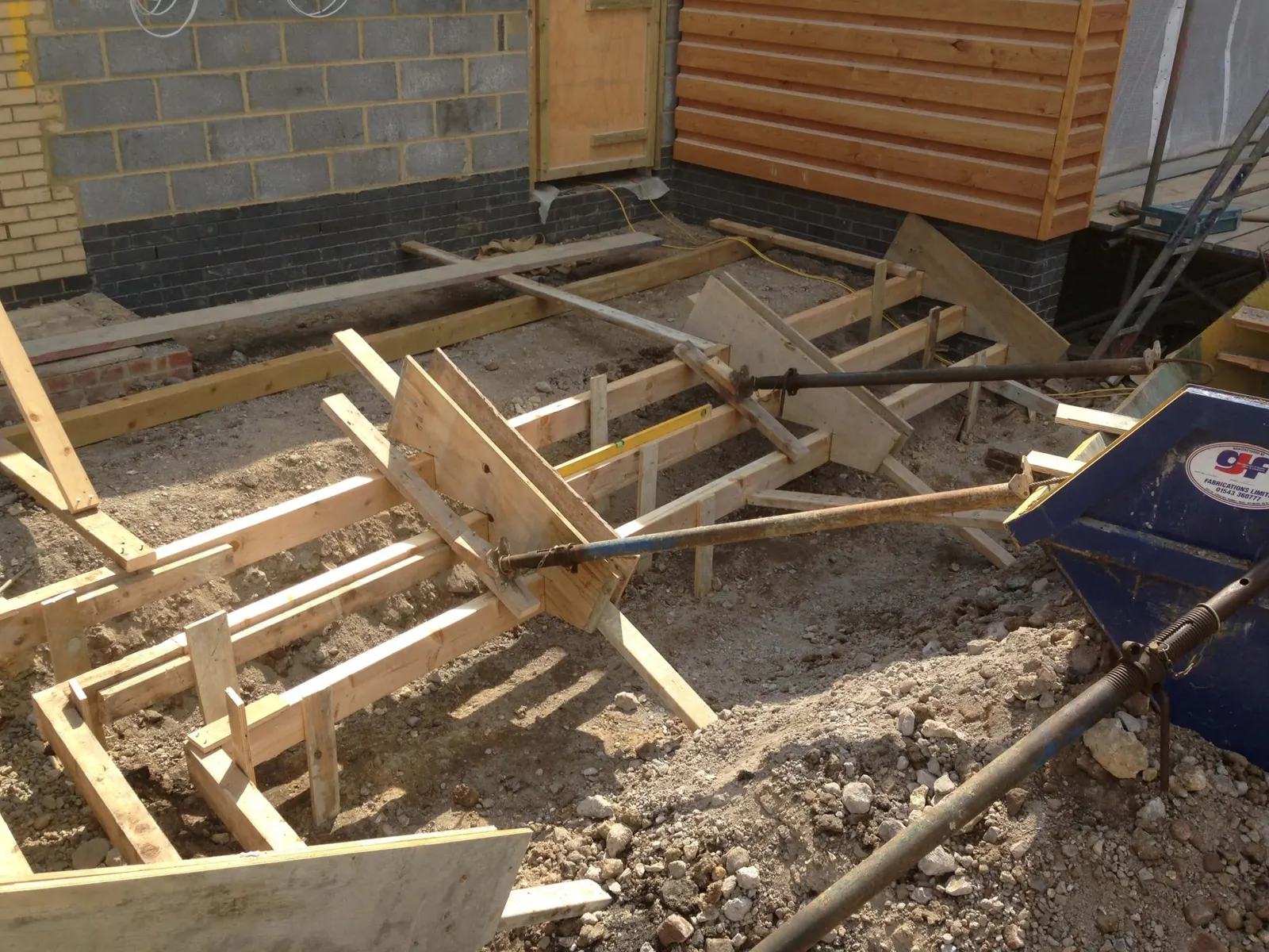 Concrete Steps, Chobham — Chobham, Surrey, photo 5