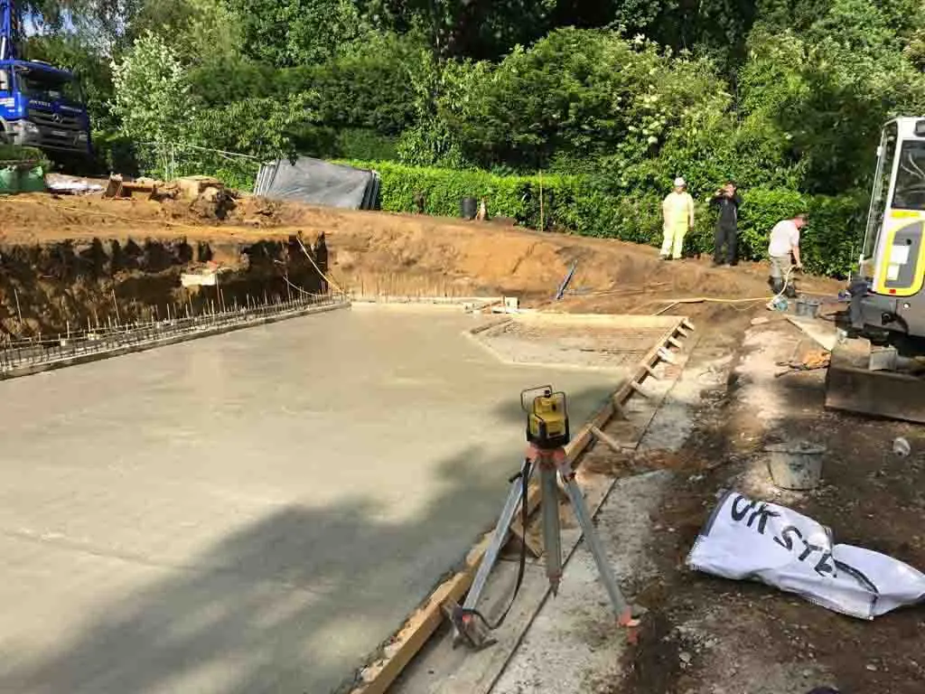 Retaining Wall in Reigate — Reigate, Surrey, photo 2