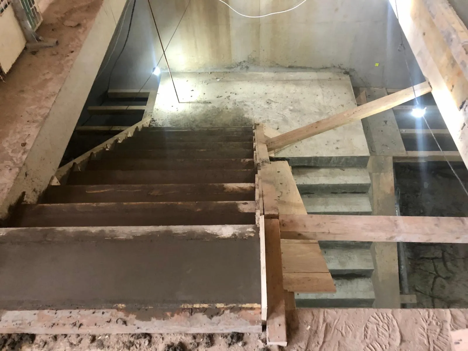 Staircase & Upstand, Brixton — Brixton, London, photo 4